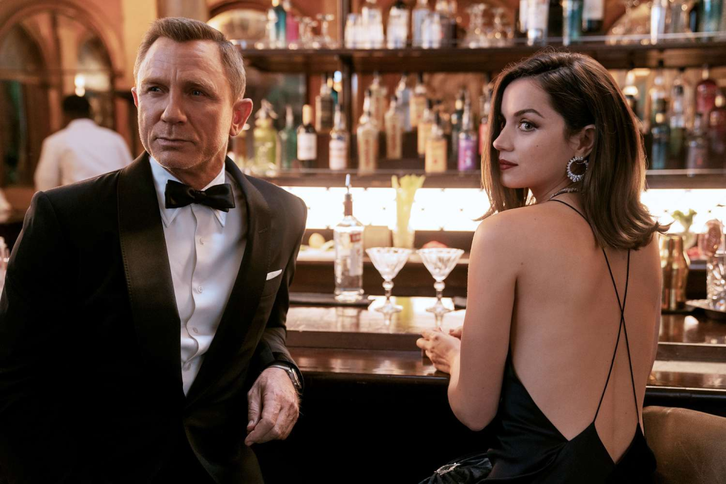Ana De Armas and Daniel Craig in 'No Time To Die'