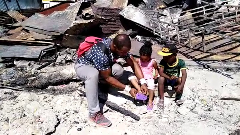 Brashaad Mayweather helping the fire victims in Khayelitsha and Kosovo in 2018