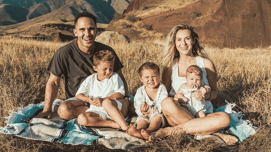 Carlos PenaVega and Alexa PenaVega with their three children