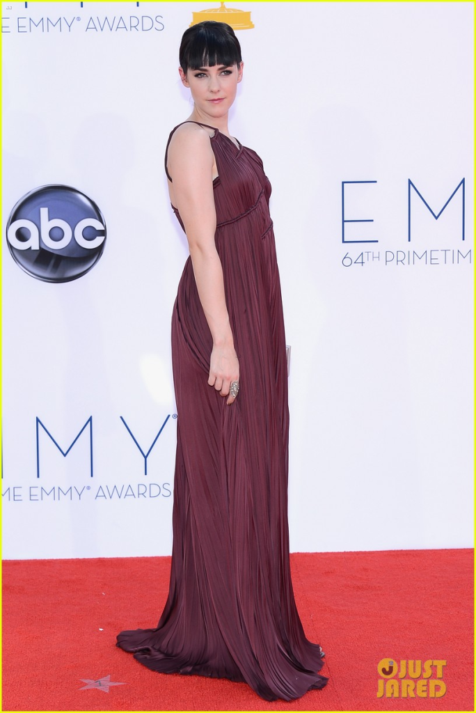 Jena Malone at the 2012 Emmy Awards red carpet