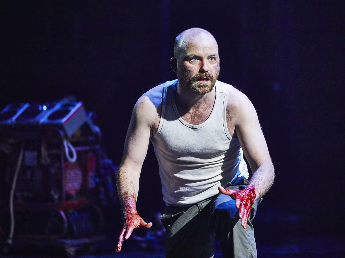 Rory Kinnear as Macbeth in the National Theatre