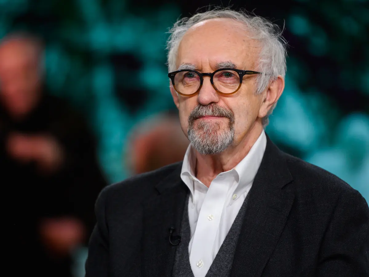 Jonathan Pryce is an acclaimed English actor