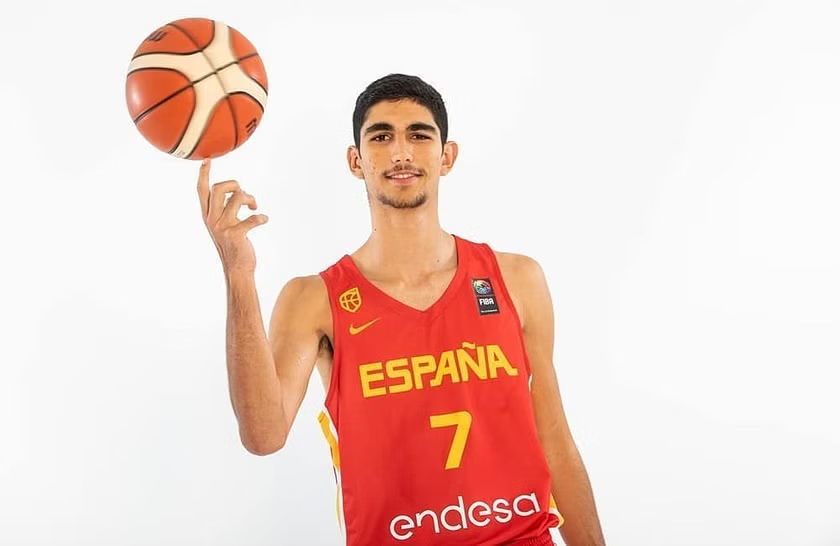 Santi Aldama plays for the Spanish National Team