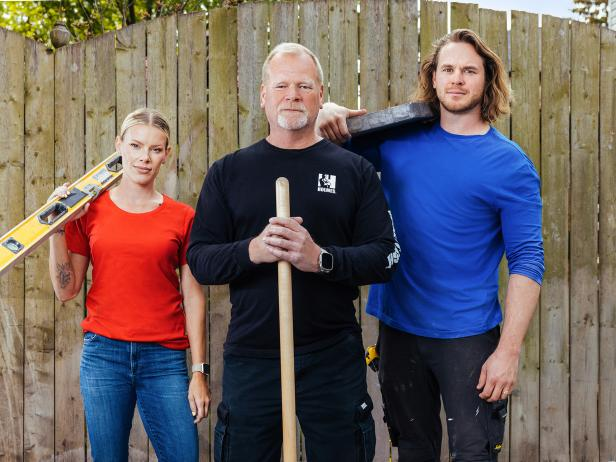 Mike Holmes with his daughter and son in 'Holmes Family Rescue'